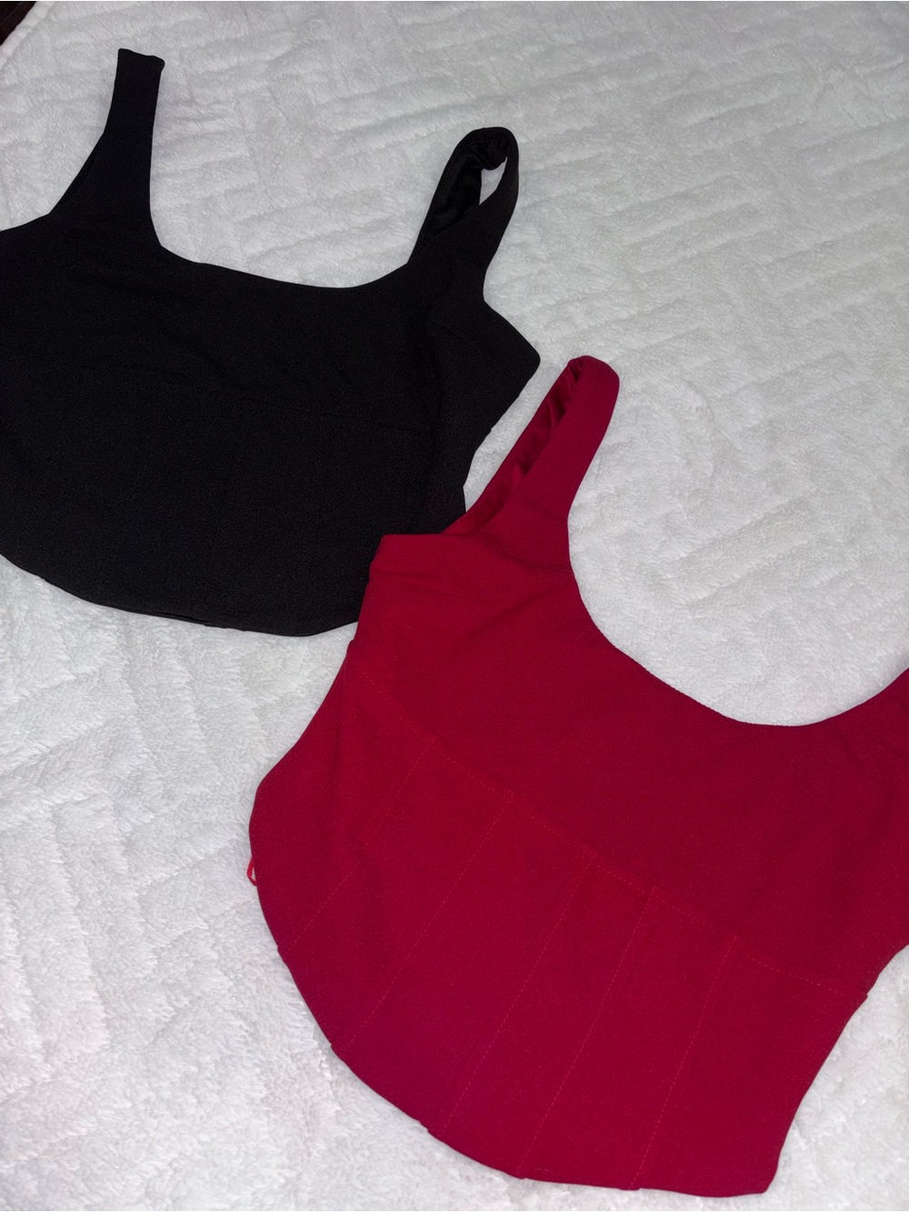 2 Women’s Scoop Neck Tank Top - Black and Red